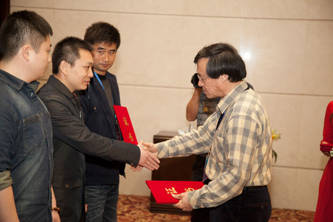     32829̖G޳l(wi)I(y)ĸLɳЇкƅf(xi)2013߳ʮo(j)cչ(jng)Їl(wi)кƅf(xi)ίTG޵6000PIB|˚zDJ(rn)(yng)]a(chn)Ʒ